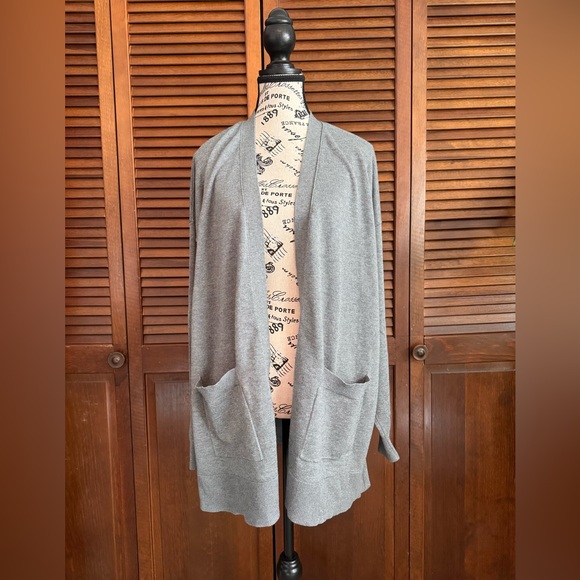 Lane Bryantt Women’s Gray Open-Front Cardigan w/ Front Pockets - 18/20 - Picture 1 of 8